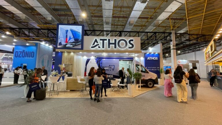 Athos apresenta clínica móvel em congresso internacional